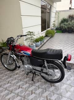 Honda Cg 125 2022 model new scratch less condition 1st owner