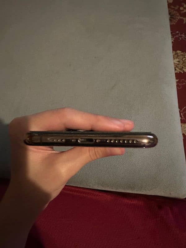 IPHONE XSMAX NON PTA 4