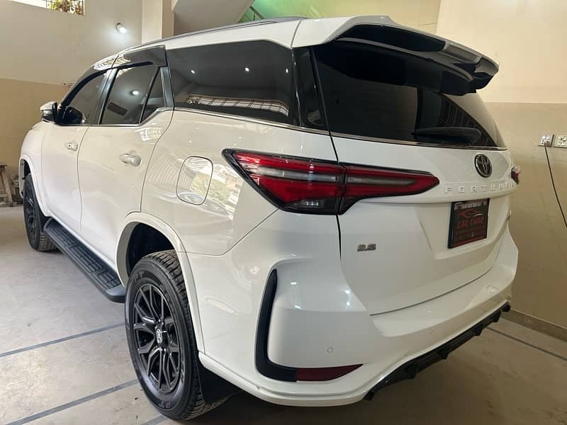 Toyota Fortuner 2023 1