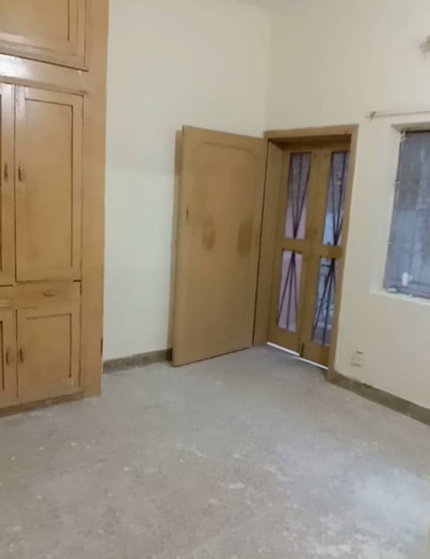 1st floor upper portion for rent in I-10 1