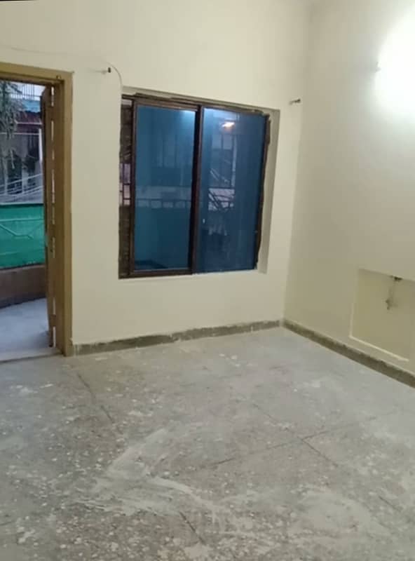 1st floor upper portion for rent in I-10 6