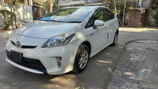 Toyota Prius 1.8 , Model 2015 , Islamabad Registered