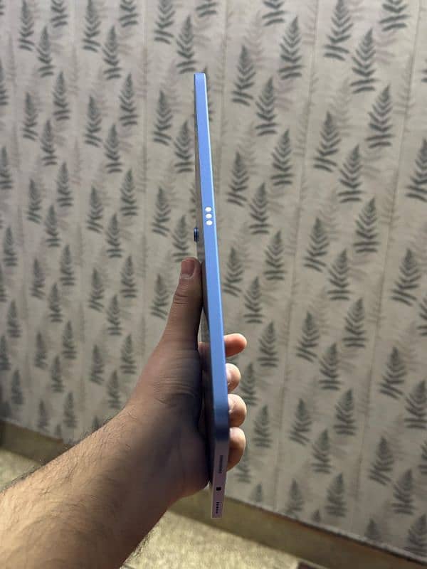 iPad 10th Gen 10.9" Blue 64GB (Wifi) 4