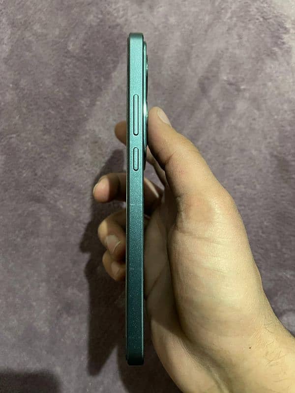 OPPO Reno 11F 8+8/256GB Green 4