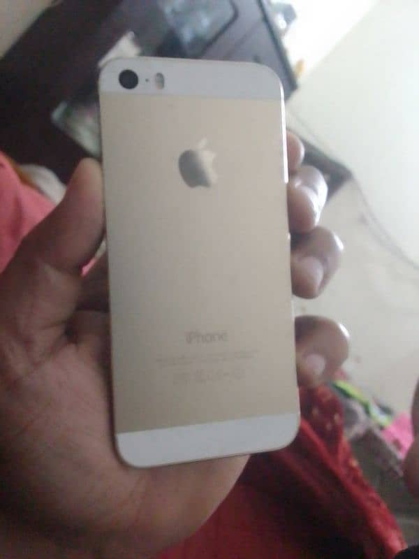 I phone 5s good condition 1