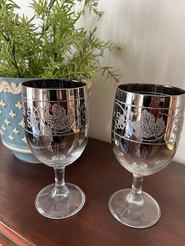 silver fad crystal  goblets 0