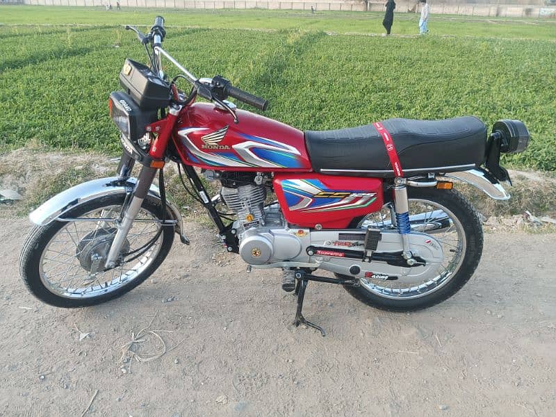 HONDA CG125 2022 model antique. . showroom condition 0