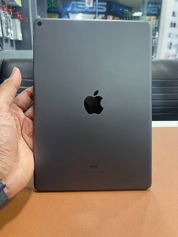 iPad Air 3rd Generation 64GB 1