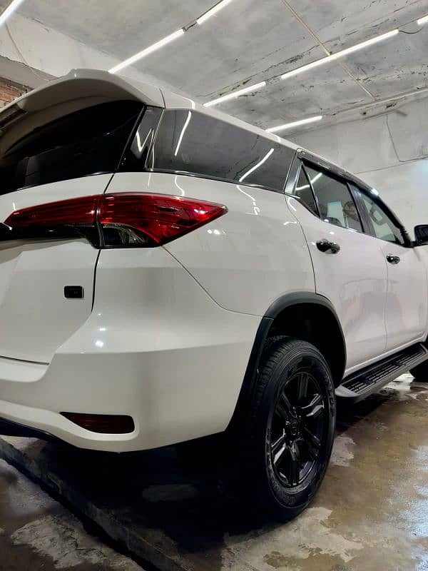 Toyota Fortuner G 2020 5