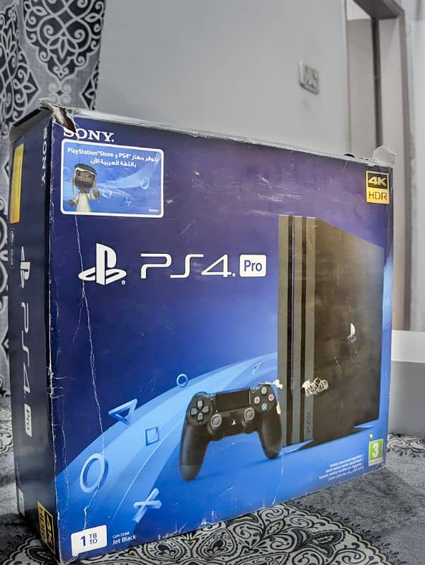 PS4 Pro 1tb for Sale with Box and original accessories 3