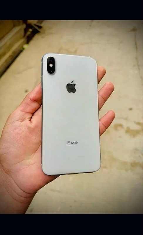 iPhone XS Max 5