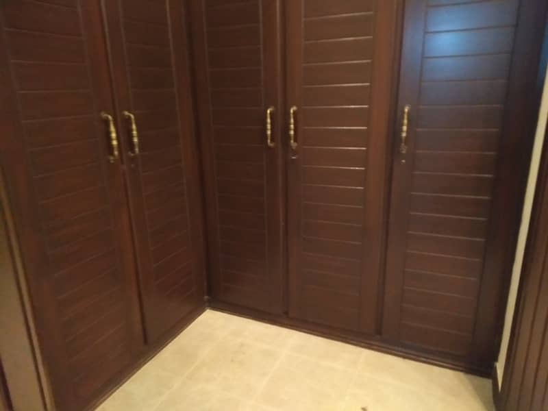 1 Kanal Luxuer Out House Prime Hot For Sale dha Phase4 17