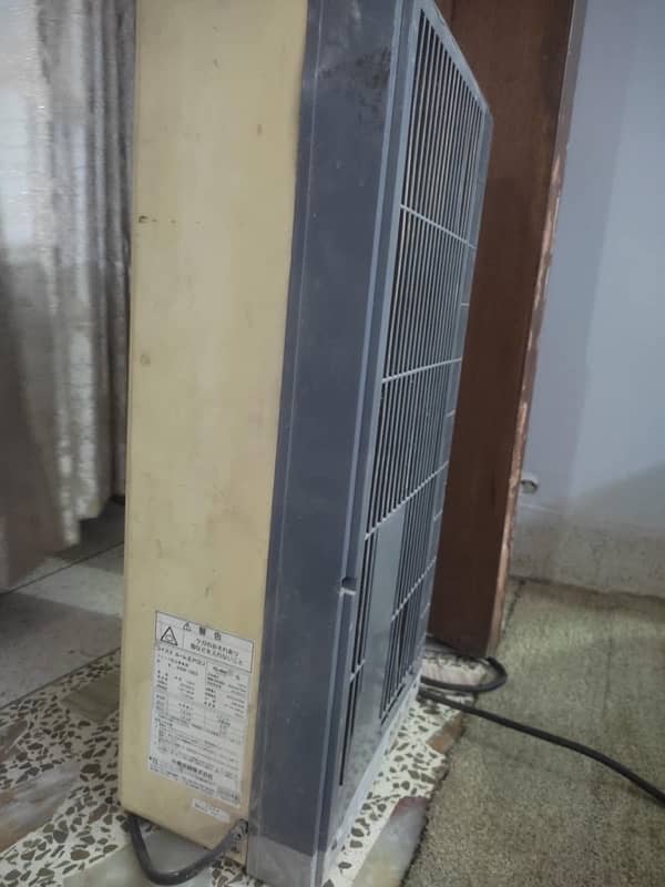 110 window ac in a good condition 2