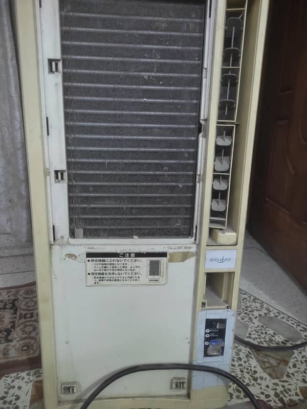 110 window ac in a good condition 3