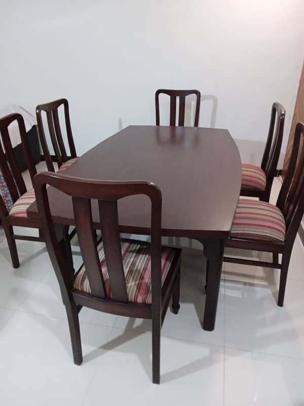 6 seater dining table 0