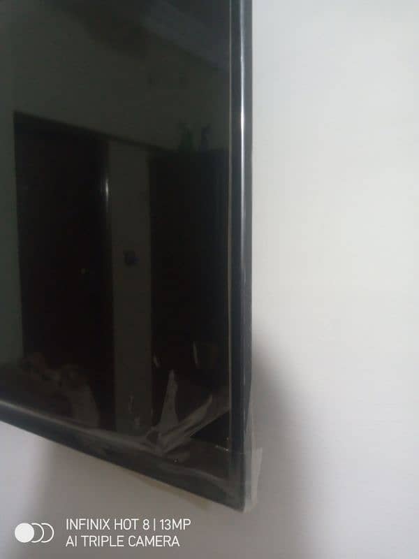 urgent sale. almost new haier led 32" 1