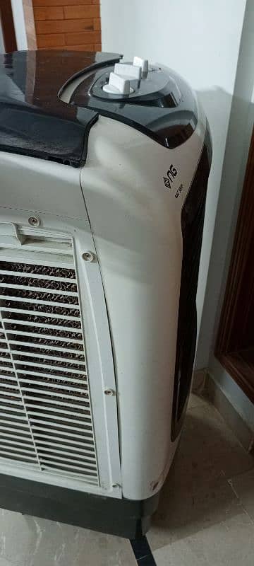 dawlance air cooler with 3cooling gel pads 1