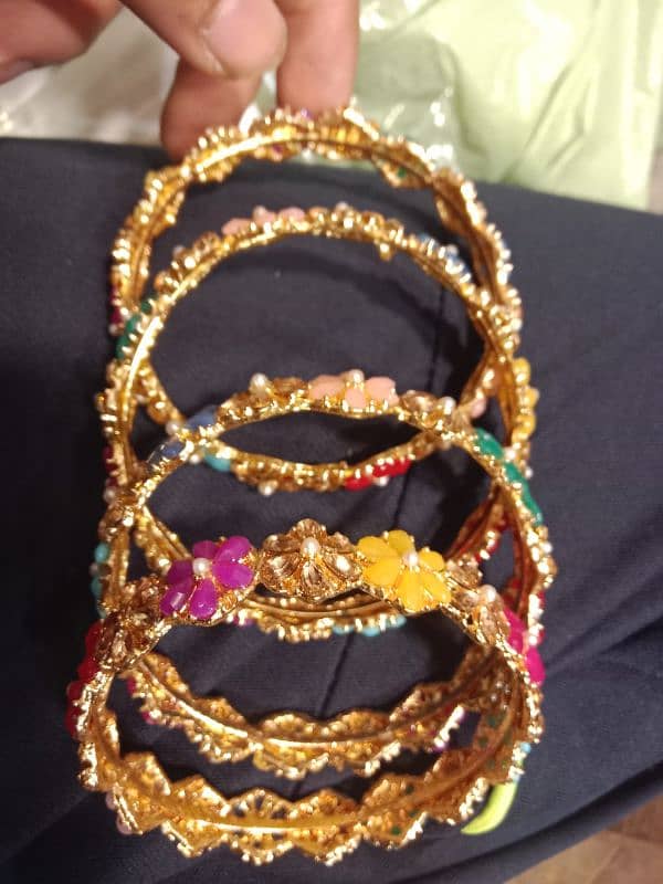 4 piece of bangles 1