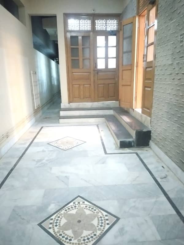 Gulshan e Iqbal 600 sq. yds 4 Bed dd Portion Available for Rent on Prime Location. 9