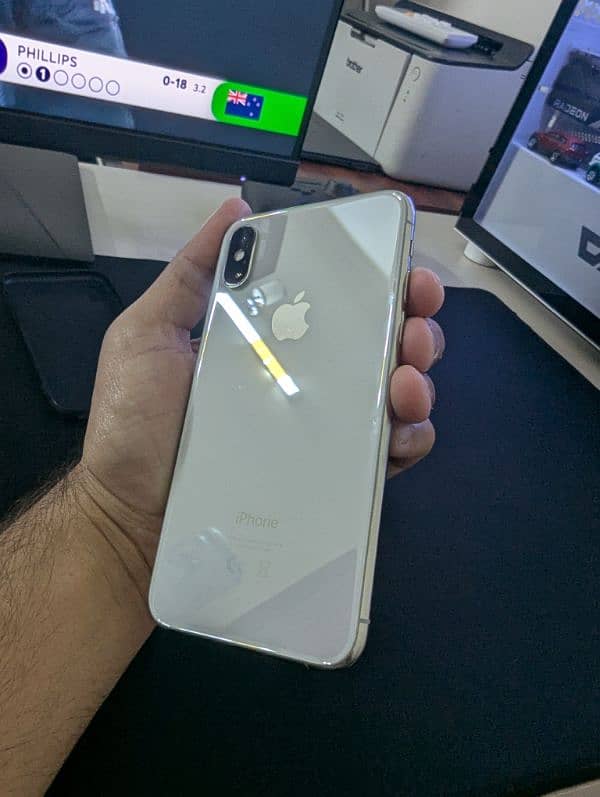 iPhone XS 64GB PTA Approved 1