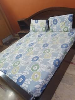 bed without mattress