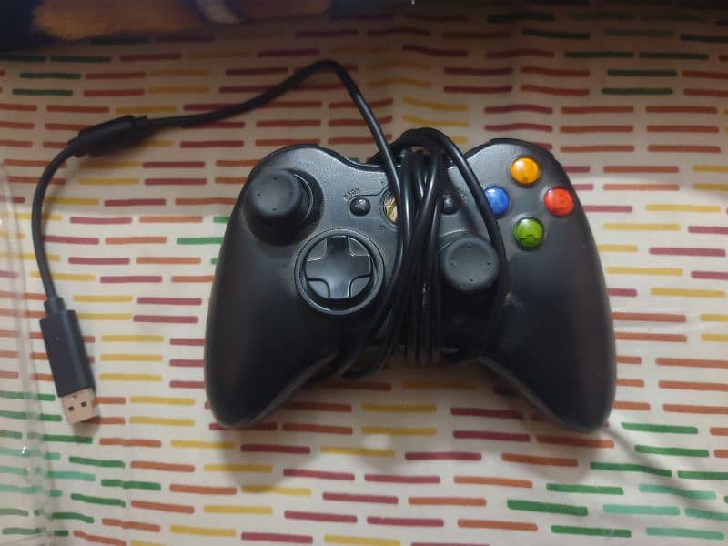 XBOX GAMING CONTROLLER 0