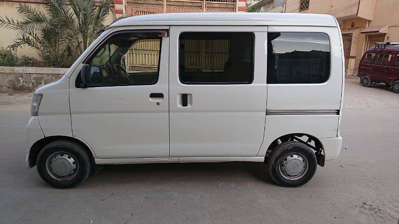 Daihatsu Hijet 2012 1