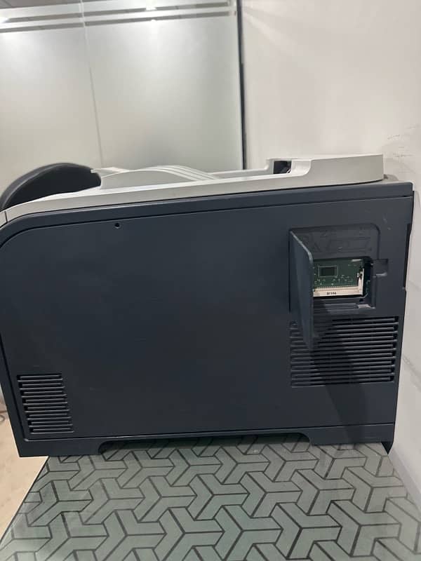 HP color laserjet CP2025 2