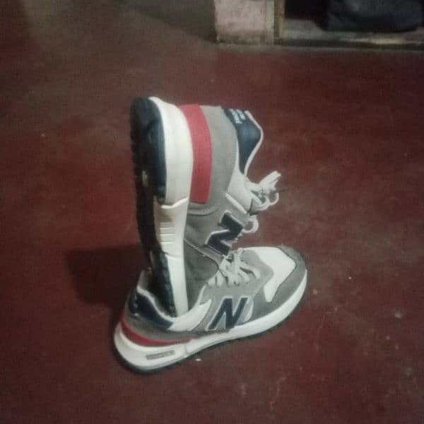 New Berowi Shoes for 8 to 9 years old 3