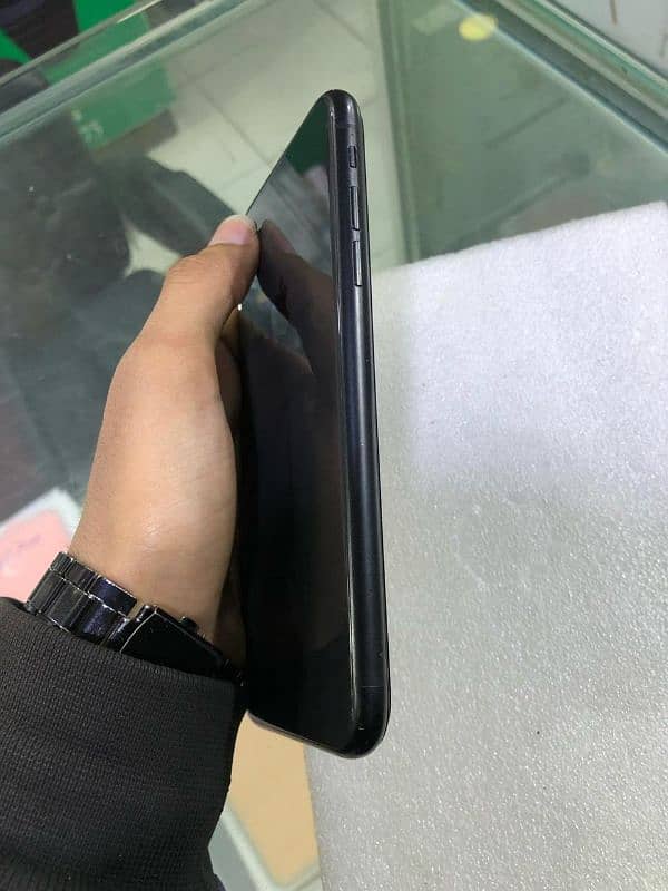 Iphone XR Pta approved 1