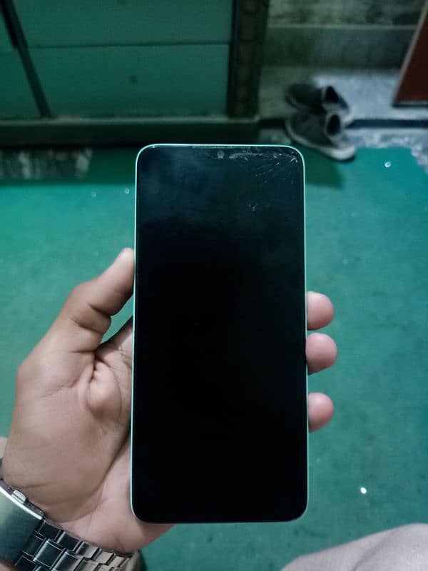 Infinix Smart 7 4+4/64 Just Glass Cracked with Box and Charger 1