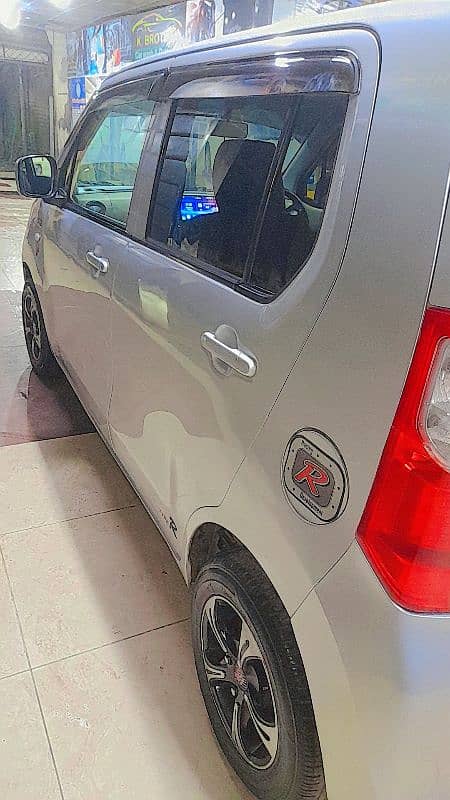 Suzuki Wagon R 2015 7