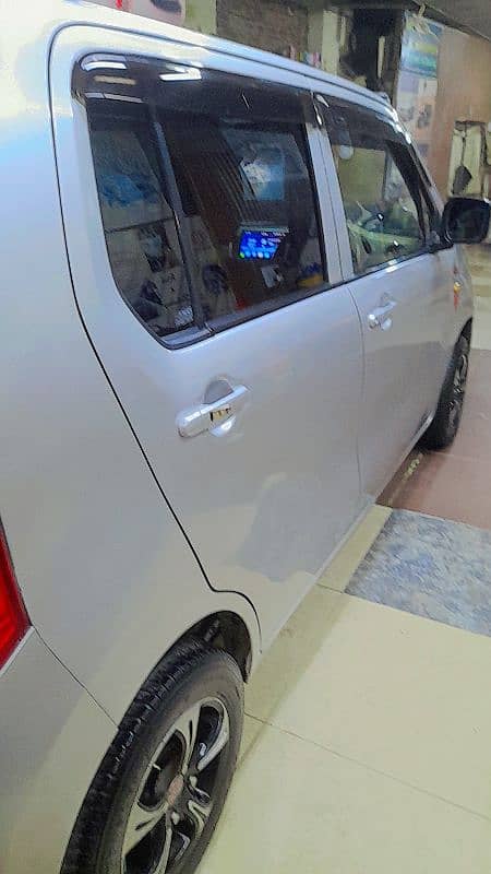 Suzuki Wagon R 2015 8