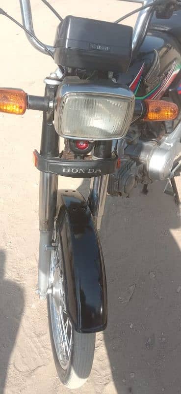 HONDA CD 70 MODEL 2017 karachi number ha 3