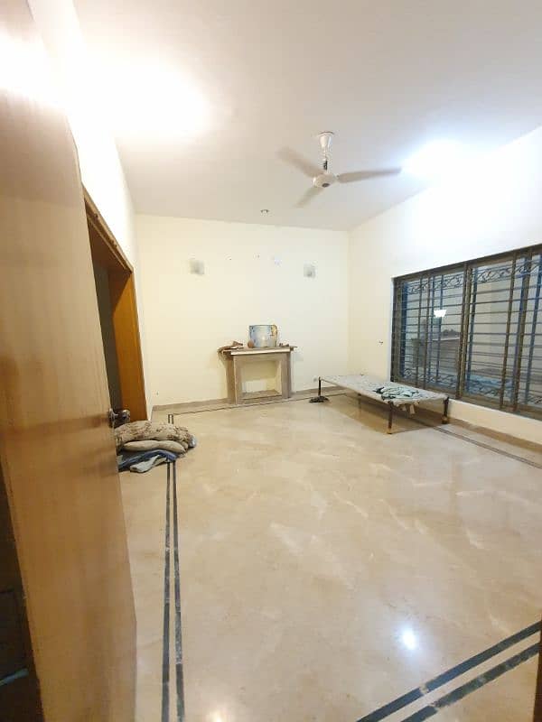 ONE KANAL HOUSE FOR RENT IN DD BLOCK PHASE 4 4