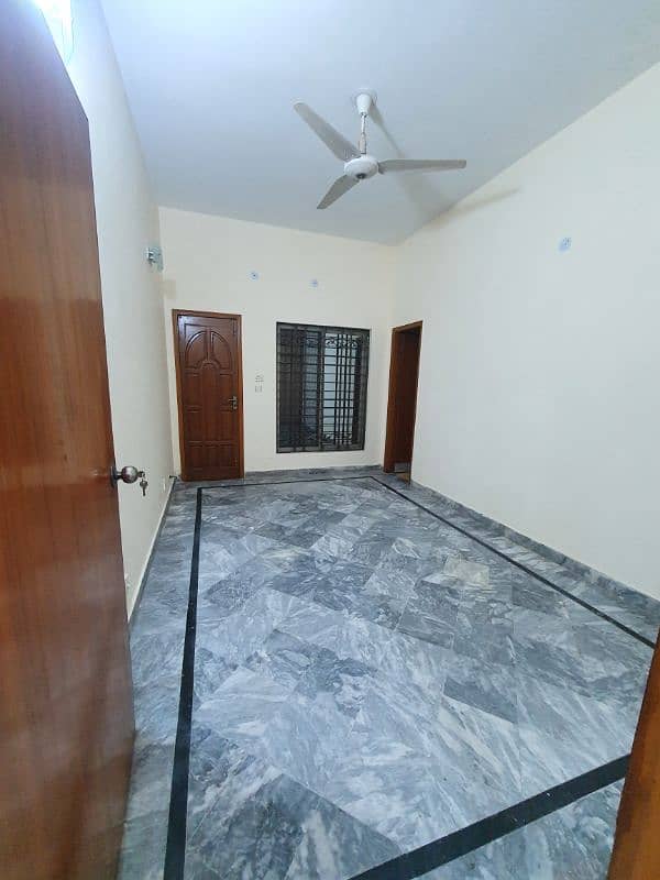 ONE KANAL HOUSE FOR RENT IN DD BLOCK PHASE 4 10