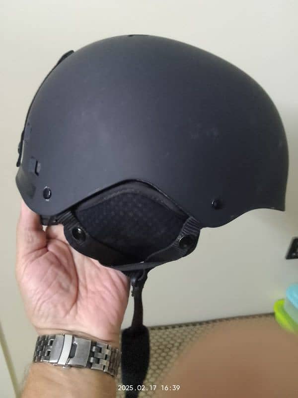 BERN Motorcycle Helmet Size Medium,Imported. 0