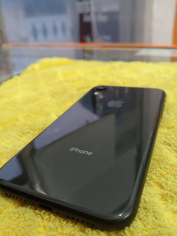 iphone xr 4