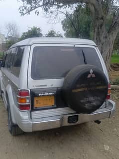 Mitsubishi Pajero 1993