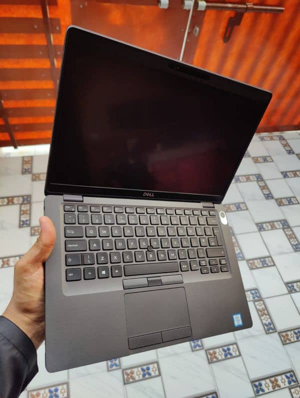 Dell Intel core i7 8th generation 16gb, fingerprint 2