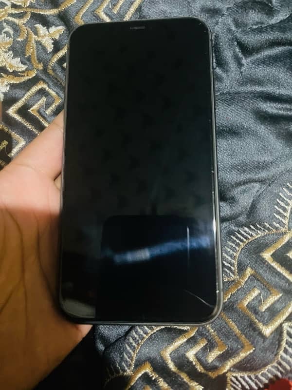 iphone 11 non pta 100% hlth waterpake 9mnth warenty lift 1