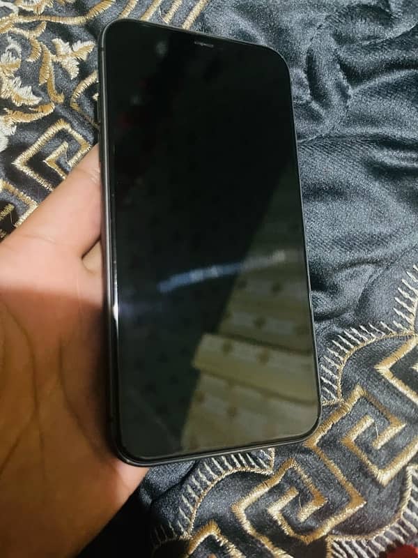 iphone 11 non pta 100% hlth waterpake 9mnth warenty lift 8