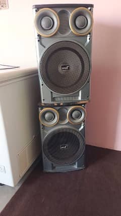 good condition speakers