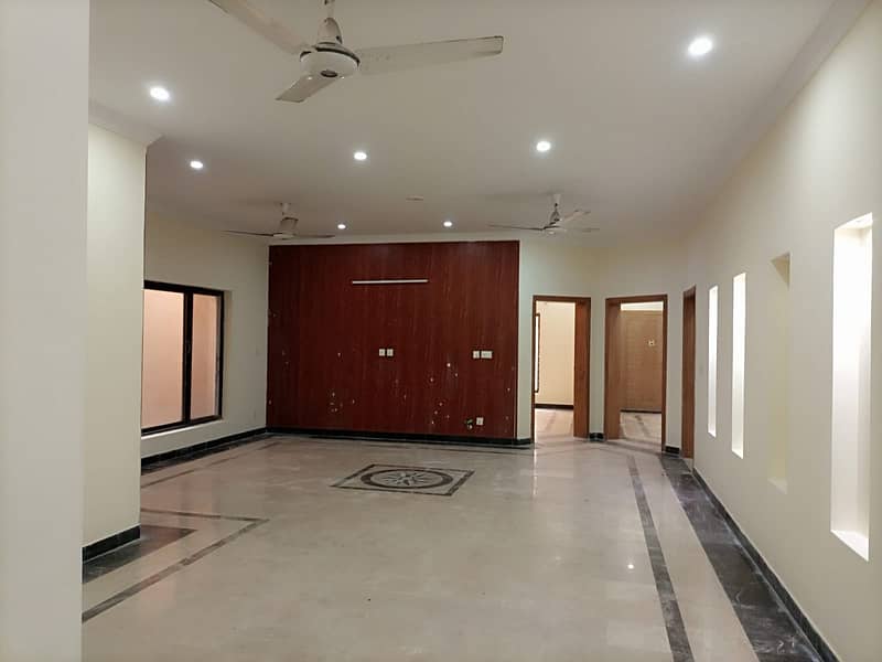 F-17 Multi 40*80 basement For Rent 0