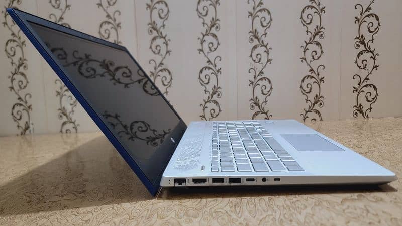 HP Pavilion | Core i5, 8th Gen | Best Performance 10