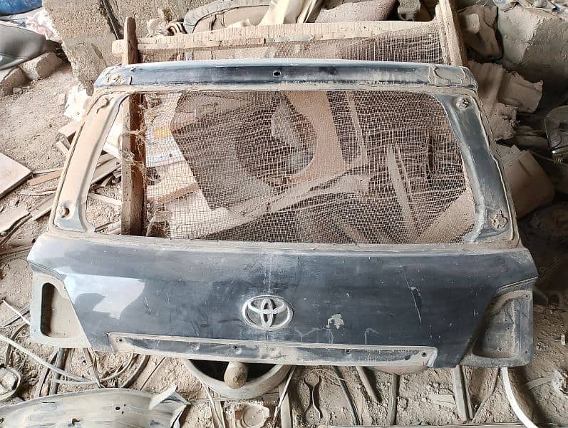 Toyota land cruiser trunklit diggi 0