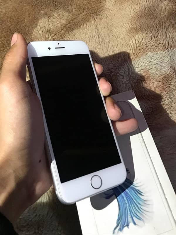 iPhone 6s pta proved with original box and charger 2