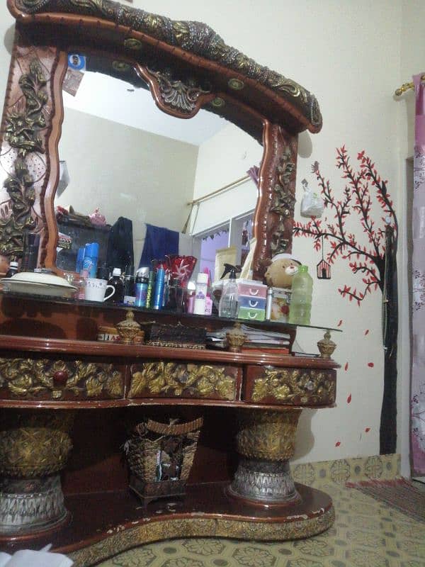 dressing table 1