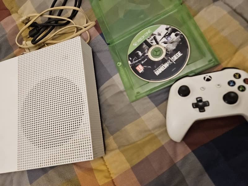 XBOX ONE S 500GB 3