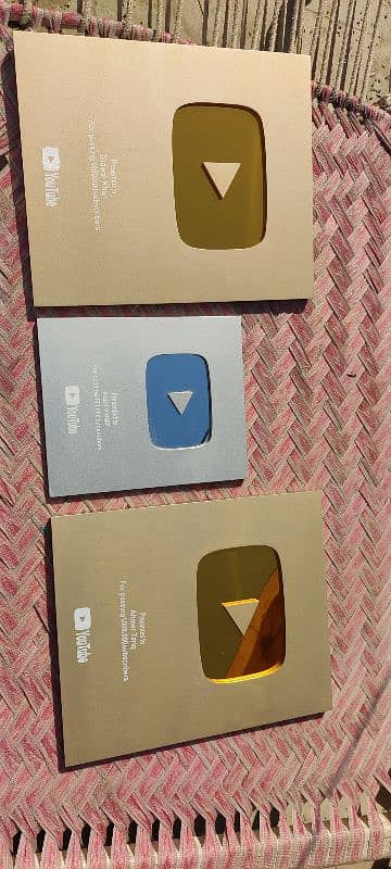 golden yt play button 4